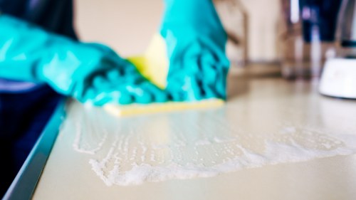 Deep carpet cleaning process for stained flooring